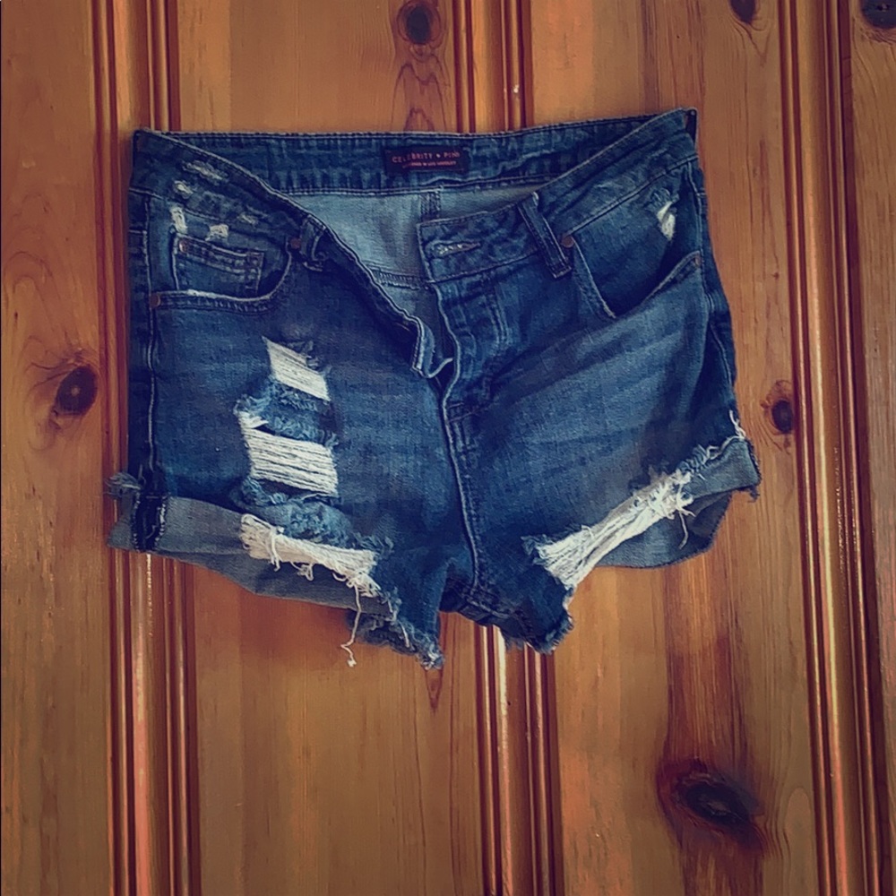 Size 7 - celebrity pink brand shorts
